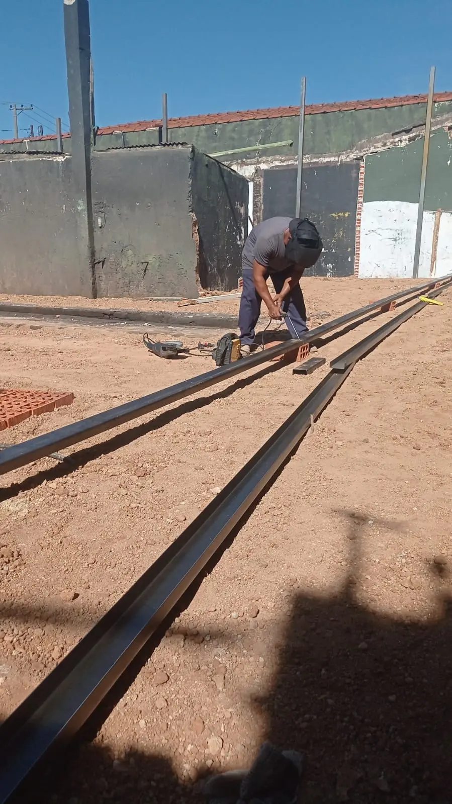 Piso de porcelanato instalado em cozinha em Sinop MT