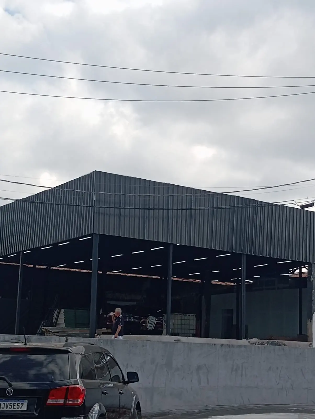 Piso de porcelanato instalado em cozinha em Sinop MT